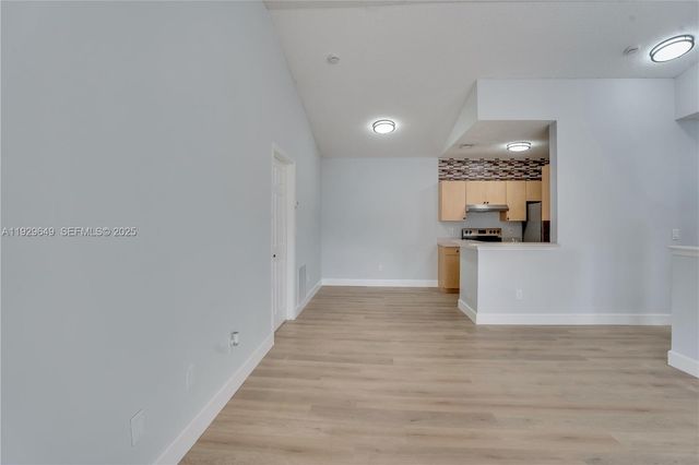 10288 Fox Trail Rd S 302, Royal Palm Beach, FL 33411