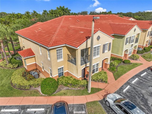 10288 Fox Trail Rd S 302, Royal Palm Beach, FL 33411