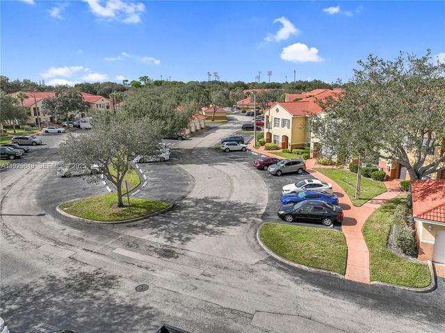 10288 Fox Trail Rd S 302, Royal Palm Beach, FL 33411