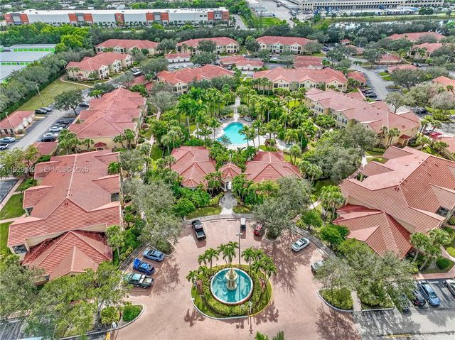 10288 Fox Trail Rd S 302, Royal Palm Beach, FL 33411