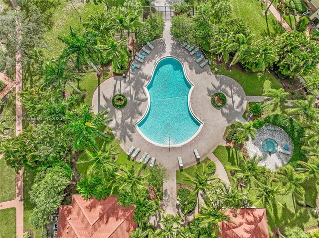 10288 Fox Trail Rd S 302, Royal Palm Beach, FL 33411