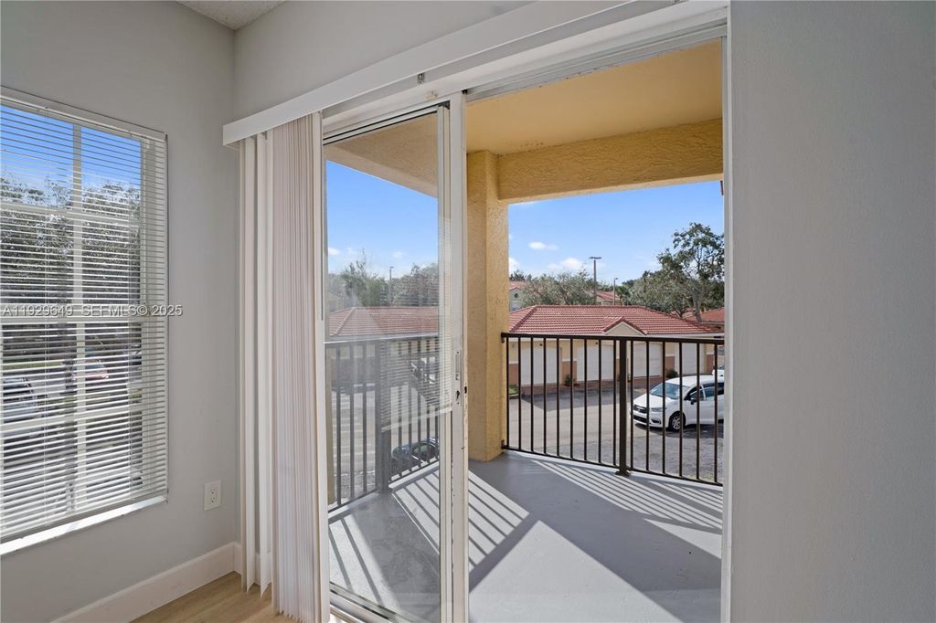 Image 13 of property listing at 10288 Fox Trail Rd S 302, Royal Palm Beach, FL 33411