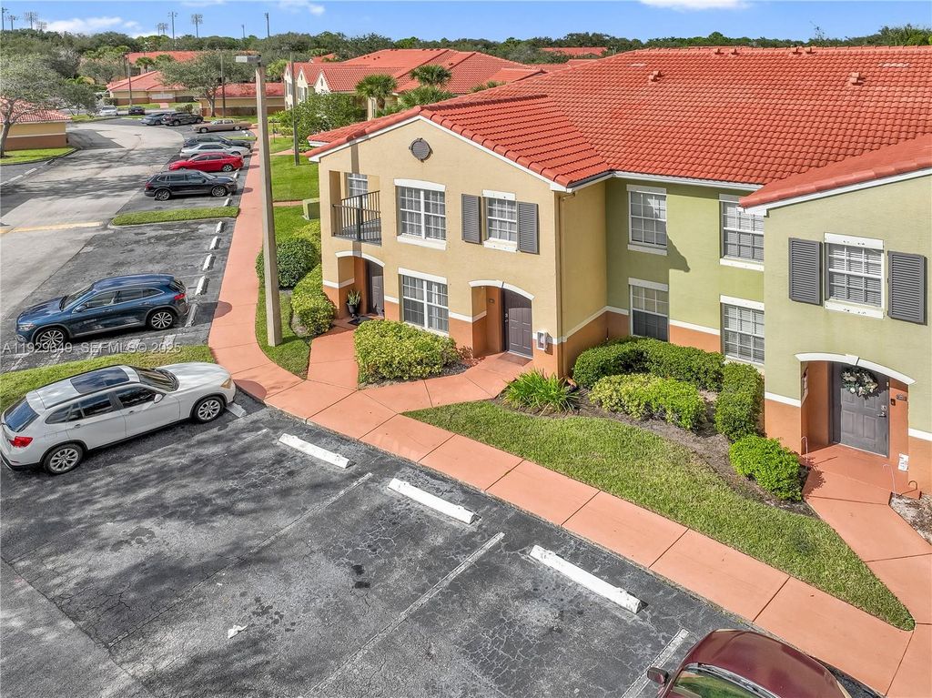 Image 36 of property listing at 10288 Fox Trail Rd S 302, Royal Palm Beach, FL 33411