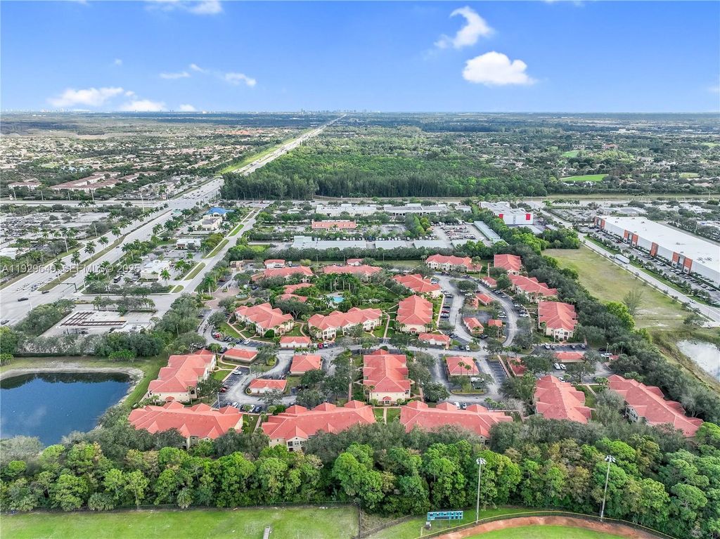 Image 47 of property listing at 10288 Fox Trail Rd S 302, Royal Palm Beach, FL 33411