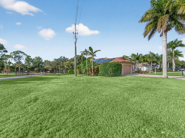 8946 SW Fishermans Wharf Drive, Stuart, FL 34997