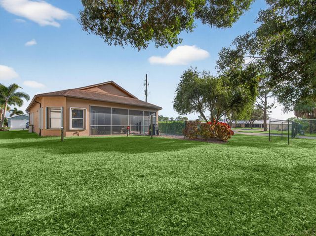 8946 SW Fishermans Wharf Drive, Stuart, FL 34997