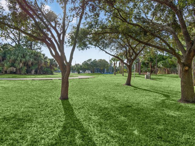 8946 SW Fishermans Wharf Drive, Stuart, FL 34997