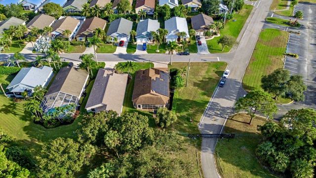 8946 SW Fishermans Wharf Drive, Stuart, FL 34997