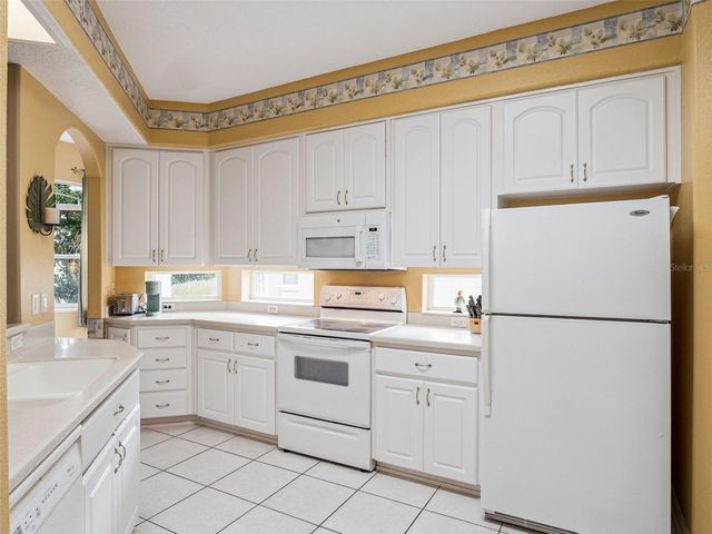 4741 ST ANDREWS ARCADE, Leesburg, FL 34748