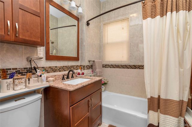 94-25 85th Road, Woodhaven, NY 11421