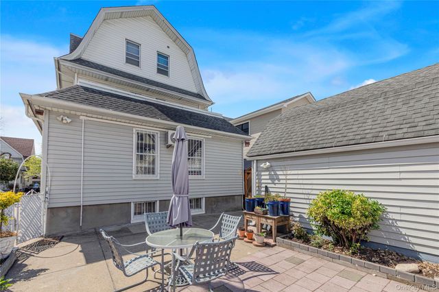 94-25 85th Road, Woodhaven, NY 11421