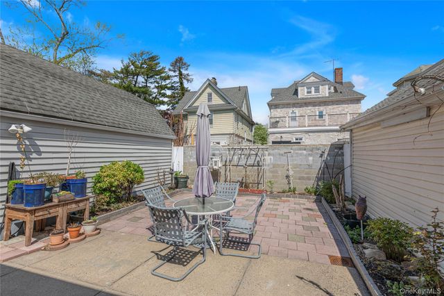 94-25 85th Road, Woodhaven, NY 11421
