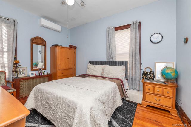 94-25 85th Road, Woodhaven, NY 11421