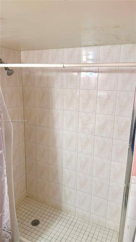 135 NE 202nd Terr N6, Miami Gardens, FL 33179