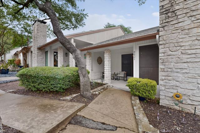 8821 Honeysuckle TRL W, Austin, TX 78759