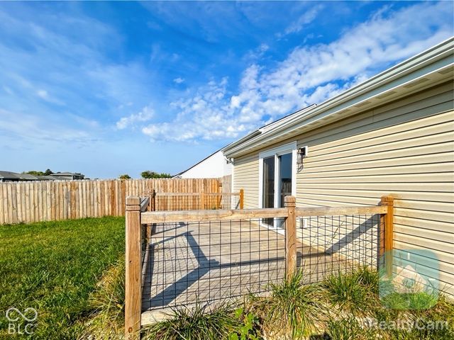 627 Derek Lane, Trafalgar, IN 46181
