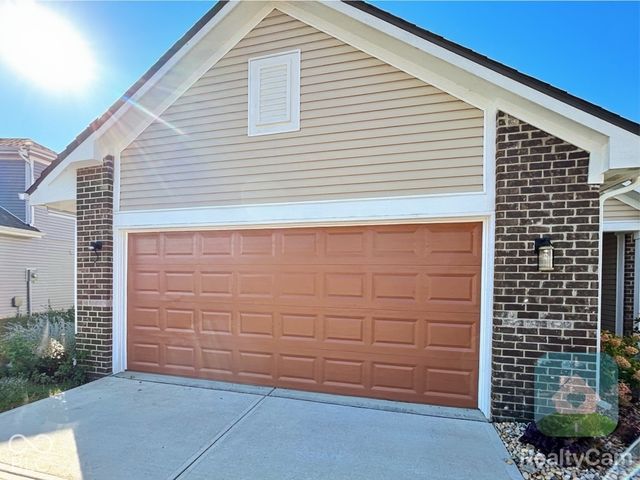 627 Derek Lane, Trafalgar, IN 46181