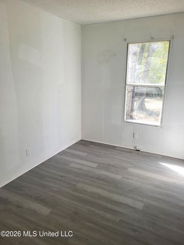 22458 N Pine, Pass Christian, MS 39571