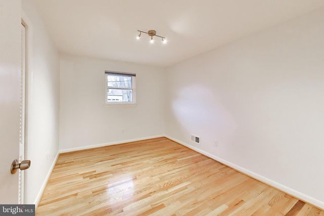 6514 WILMETT RD, Bethesda, MD 20817