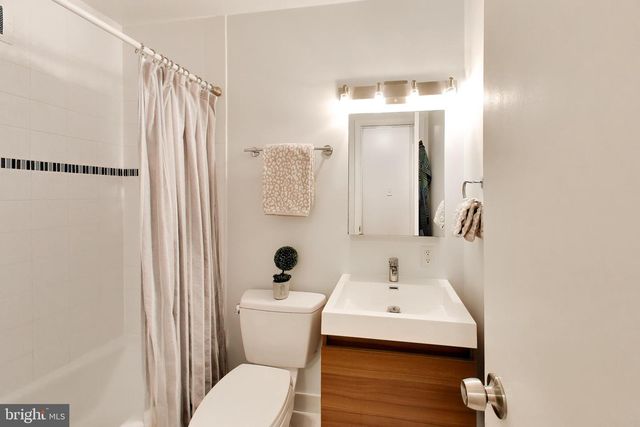 6514 WILMETT RD, Bethesda, MD 20817