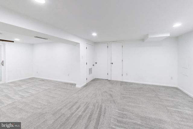 6514 WILMETT RD, Bethesda, MD 20817