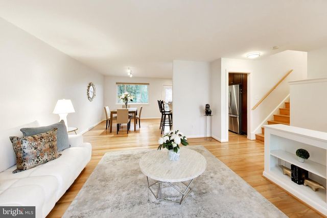 6514 WILMETT RD, Bethesda, MD 20817