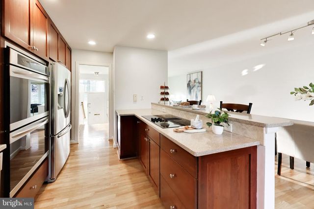 6514 WILMETT RD, Bethesda, MD 20817