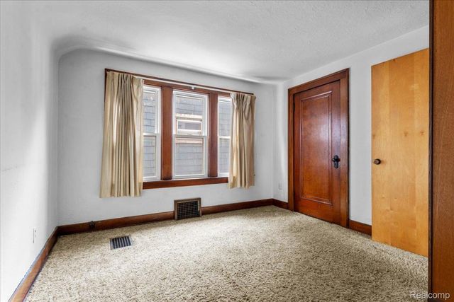 133 Oak Street, River Rouge, MI 48218
