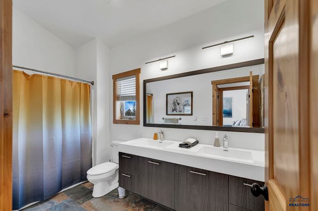 21156 STEWART SLOPE CIR, Lead, SD 57754