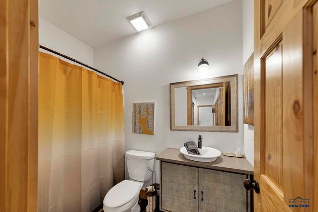 21156 STEWART SLOPE CIR, Lead, SD 57754