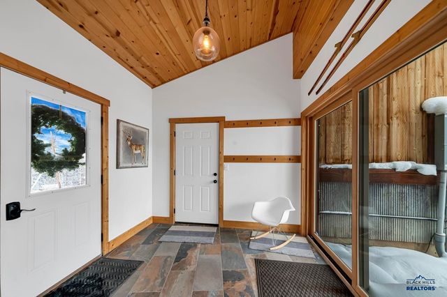 21156 STEWART SLOPE CIR, Lead, SD 57754