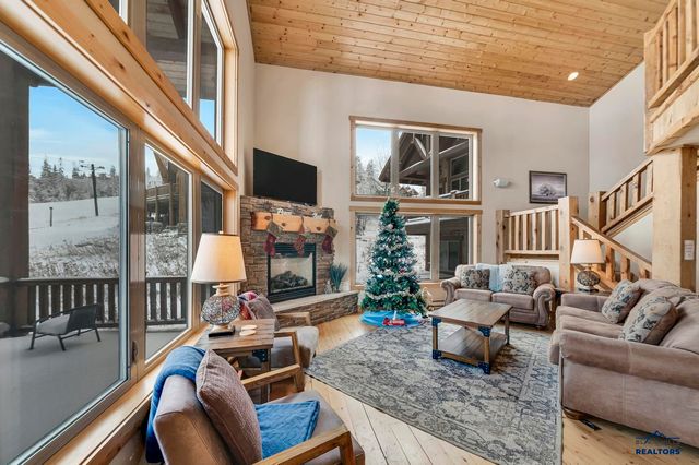 21156 STEWART SLOPE CIR, Lead, SD 57754