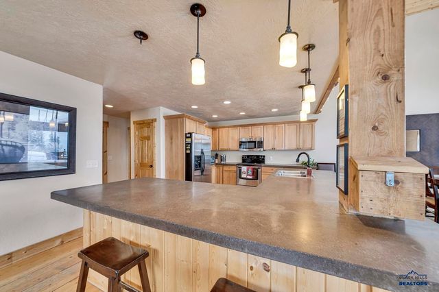 21156 STEWART SLOPE CIR, Lead, SD 57754