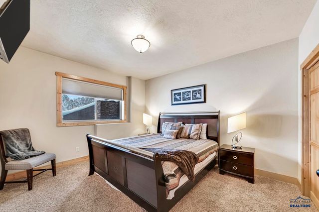 21156 STEWART SLOPE CIR, Lead, SD 57754