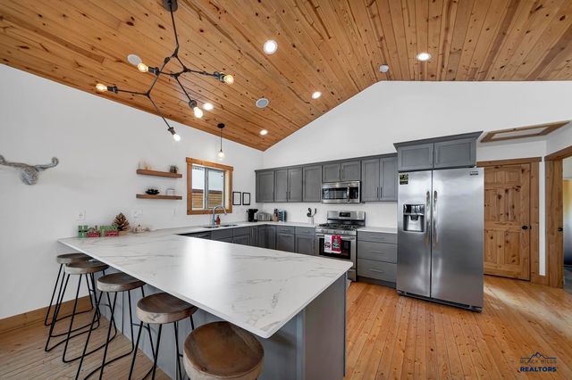 21156 STEWART SLOPE CIR, Lead, SD 57754