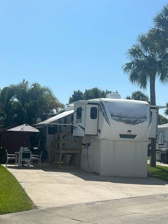 6630 SE 55th Street, Okeechobee, FL 34974