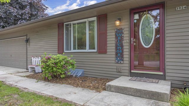 3924 S 22ND STREET, Sheboygan, WI 53081