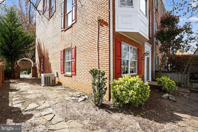 3292 MOUNT VERNON AVE, Alexandria, VA 22305