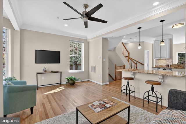 3292 MOUNT VERNON AVE, Alexandria, VA 22305