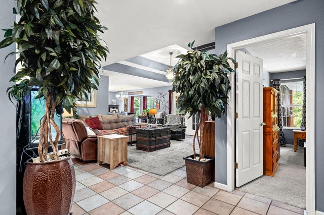 265 Neals Trail, Reeds Spring, MO 65737