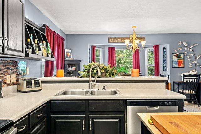 265 Neals Trail, Reeds Spring, MO 65737