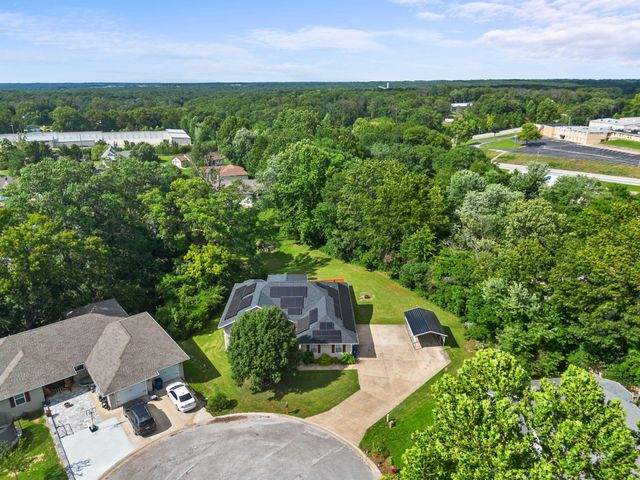 265 Neals Trail, Reeds Spring, MO 65737