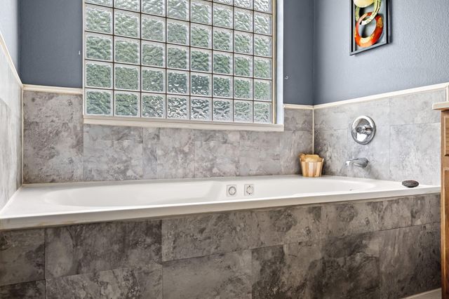 265 Neals Trail, Reeds Spring, MO 65737