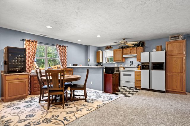265 Neals Trail, Reeds Spring, MO 65737