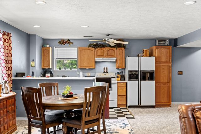 265 Neals Trail, Reeds Spring, MO 65737