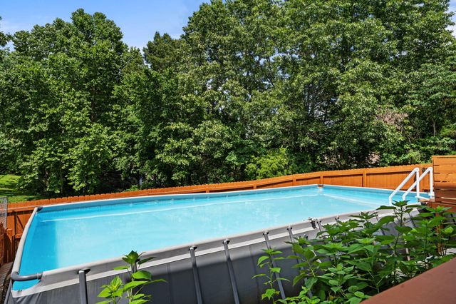 265 Neals Trail, Reeds Spring, MO 65737