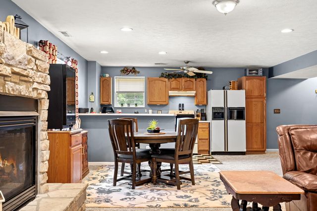 265 Neals Trail, Reeds Spring, MO 65737