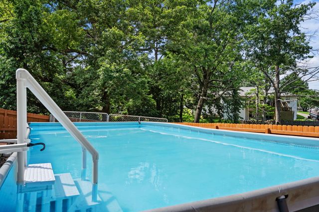265 Neals Trail, Reeds Spring, MO 65737