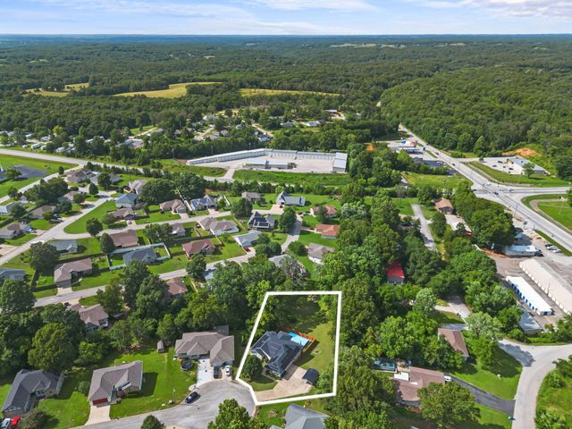 265 Neals Trail, Reeds Spring, MO 65737