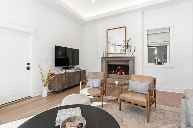 1936 N Wilmot Avenue, Chicago, IL 60647